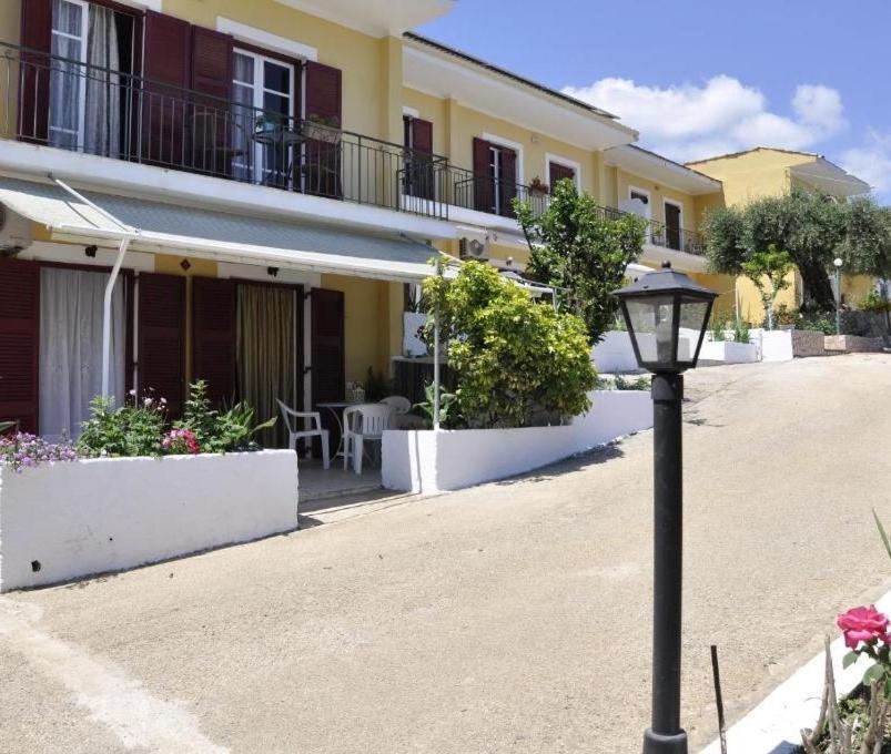 Braziliana Apartments Dassia  Exterior photo